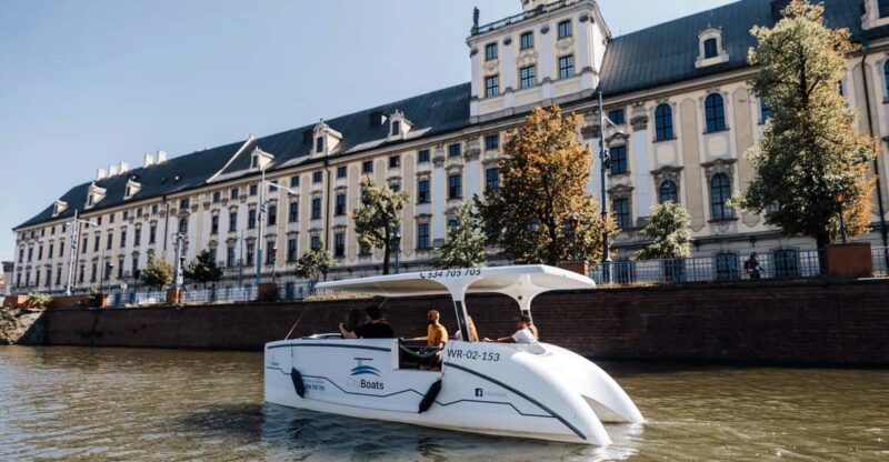 Wrocaw: Solar gondola cruise on the Oder with a guide - Scenic Route: From Cathedral Island to the University
