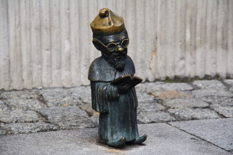 Wrocaw University: Tour with Audio Guide & Admission - Key Points