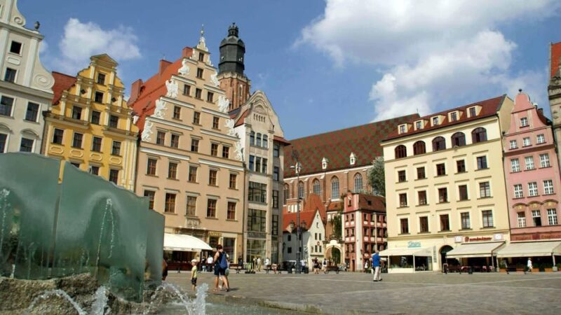 Wroclaw: 2-Hour Private E-Bus Tour for small groups/4 places - Marvel at the Church of St. Elizabeth and the Wrocław Dwarves