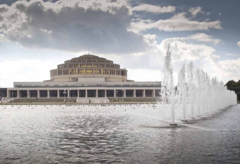 Wroclaw: 2-Hour Private Electric Bus Tour with Guide or Tape - The Guide and Audio Guide Options