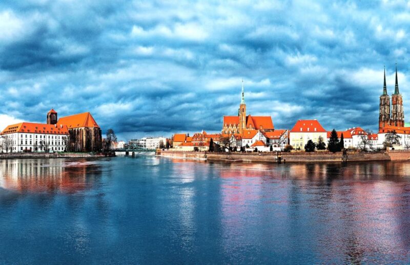 Wroclaw: City of 100 Bridges 4-Hour Private City Tour - Practicalities and Booking Flexibility