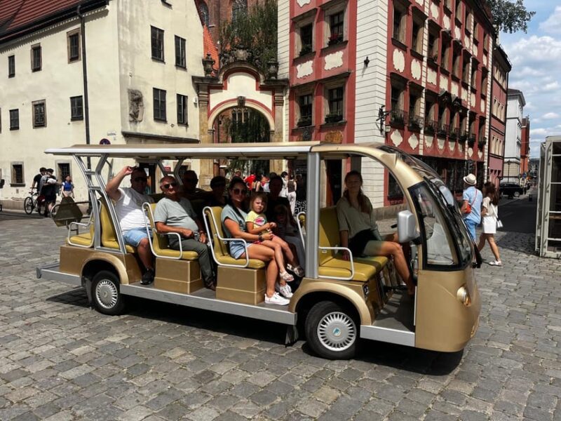 Wroclaw: City Tour Sightseeing By Golf Cart Shared Or Privat - Visiting the Iconic Panorama Racławicka and Opera House