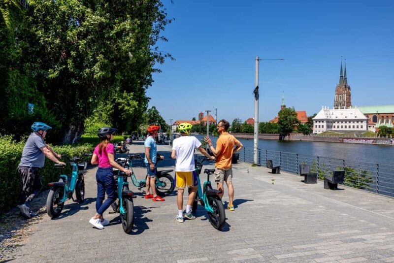 Wroclaw Highlights e-bike tour - Logistics: Meeting, Duration, and Group Size