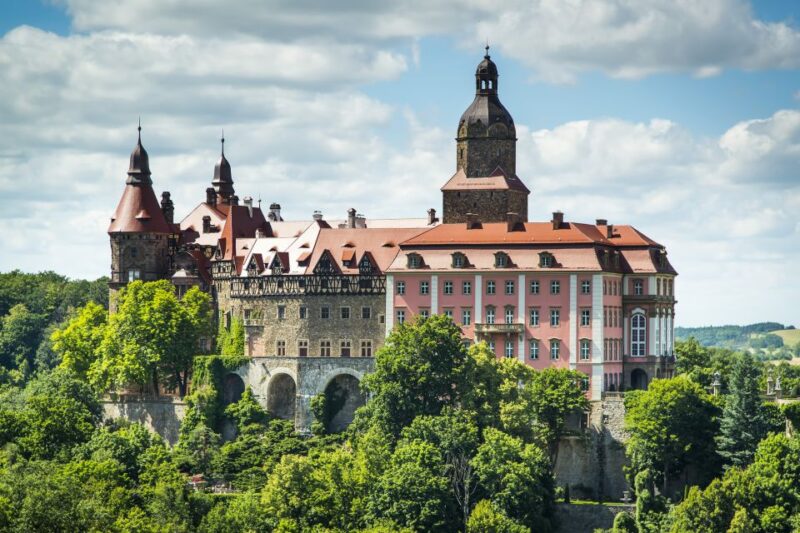 Wroclaw: Lower Silesia, Ksiaz Castle & Church of Peace Tour - Wroclaw’s Market Square: A Picturesque Historic Center