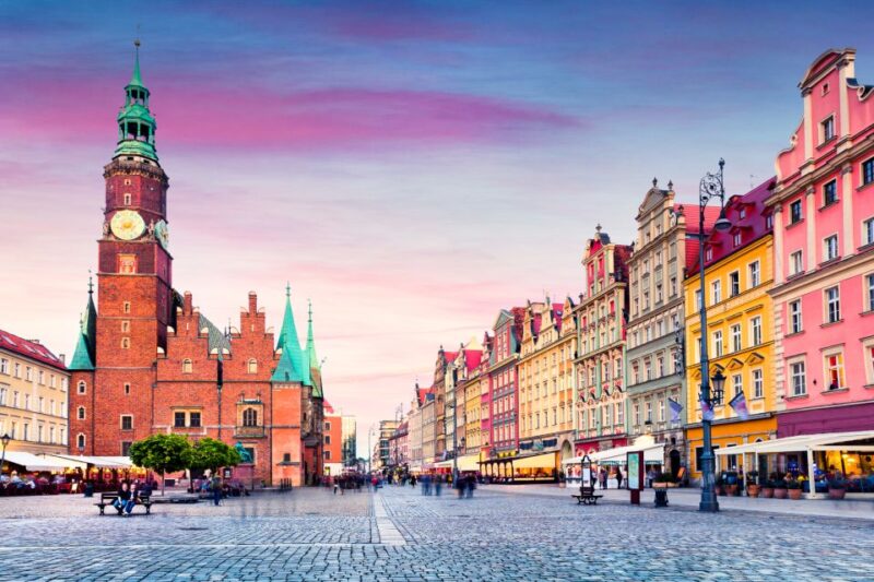 Wroclaw: Private Old Town Guided Walking Tour (2 h) - Key Points