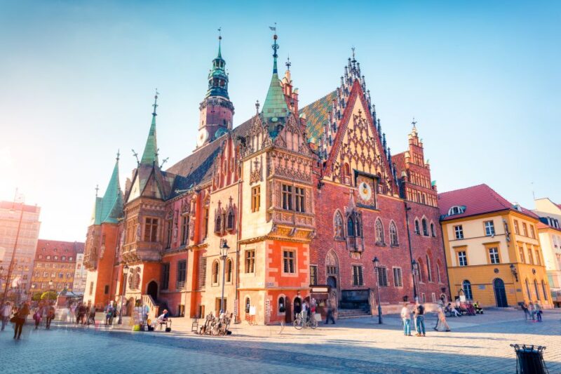 Wroclaw: Private Old Town Guided Walking Tour (2 h) - What Sets This Tour Apart