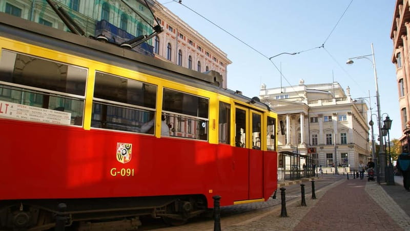Wroclaw: Private Tour by smal Historic Tram 1,5h 13-16 seats - Starting Point at Wroclaw Opera House