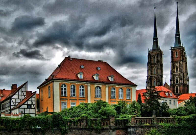 Wroclaw: Secrets of Wroclaw Walking Tour (2 hours) - Discovering the Dark Side of Wroclaw During WWII