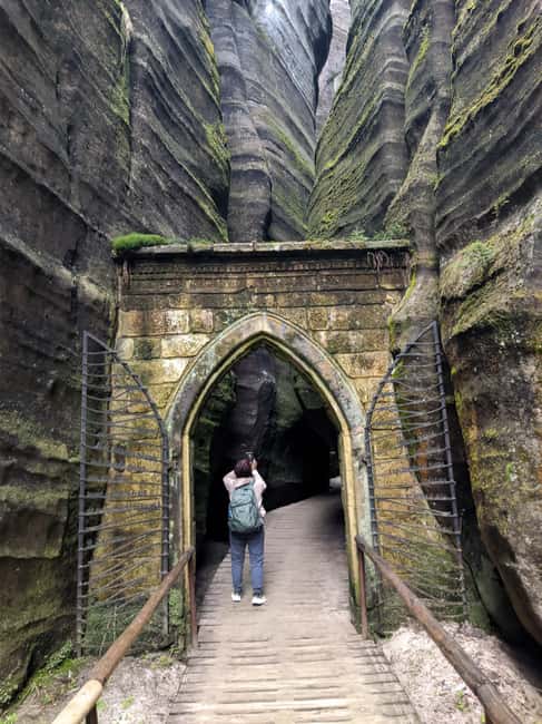 Wroclaw to Prague: 2-in-1 (Private Transfer + Country Tour) - Comparing to Similar Experiences