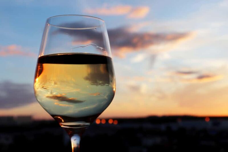 Würzburg Old Town Tour with Wine Tasting on the Old Main Bridge - Explore Würzburg’s Old Town with a Unique Wine Tasting Experience