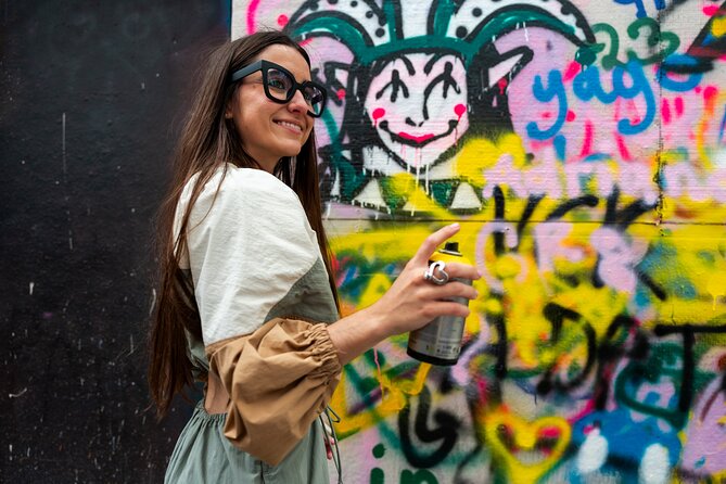 Wynwood Walls Admission with Freestyle - Explore Wynwood’s Murals and Sculptures Up Close