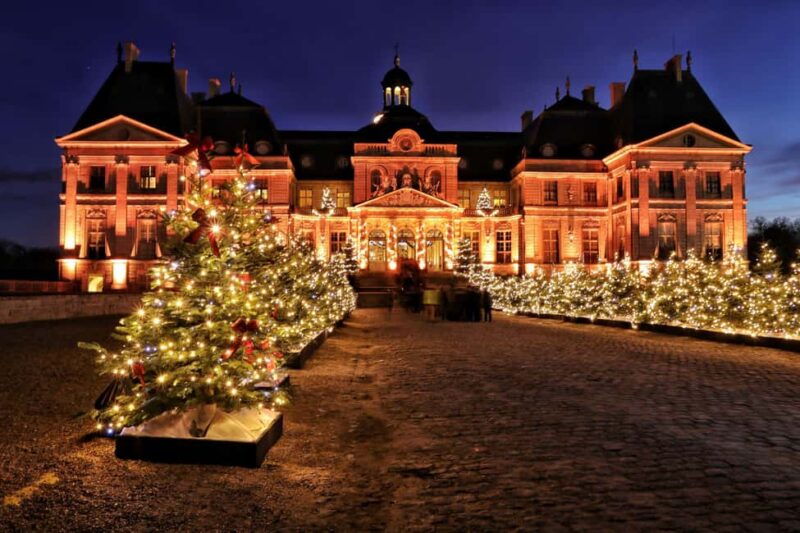 Xmas Paris & Vaux-le-Vicomte Castle Chauffeur Driven 5hrs - Christmas Magic in Paris and at Vaux-le-Vicomte Castle for 5 Hours