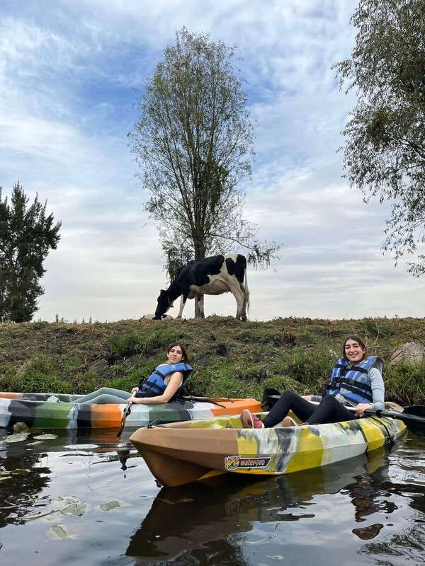 Xochimilco: amanecer en kayak Ciudad de México - The Role of Guides and Conservation Efforts