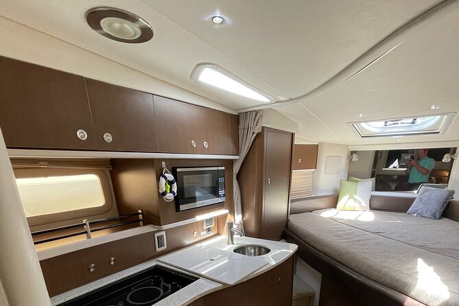 Yacht party cruise in St. Petersburg to Shell Key - The Activities at Shell Key: Swims, Shelling, and Wildlife