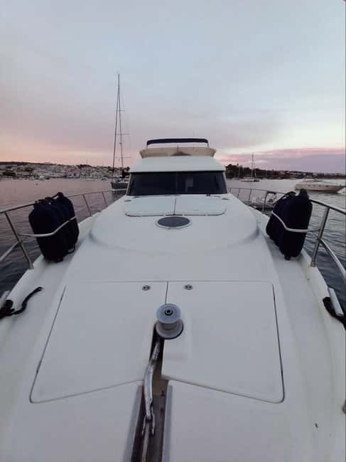 Yacht tour of Cabo de Gata with aperitif included - Enjoy a Refreshing Swim and On-Board Aperitif