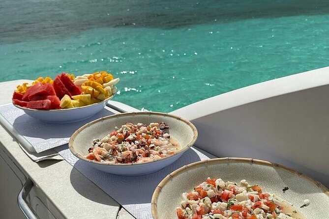 Yacht with visit to heaven cie service snorkell included - Discover the Private Yacht Experience in Cozumel with Snorkeling at Heaven and El Cielo