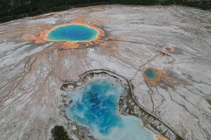 Yellowstone Full Day Private Tour Starting from Jackson Hole - Experiencing the Magnitude of the Grand Prismatic Spring