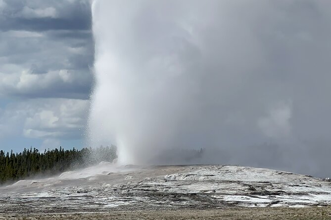 Yellowstone Full Day Private Tour Starting from Jackson Hole - Scenic Stops in Grand Teton National Park: Schwabacher Landing and Snake River Overlook