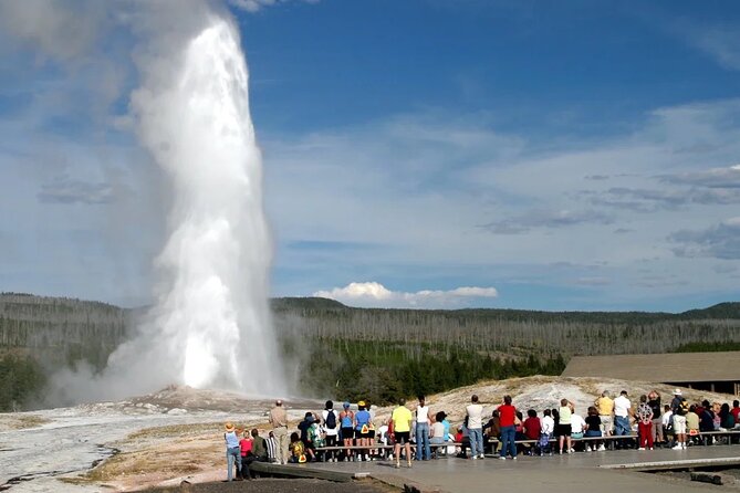 Yellowstone Private Tour - Key Points