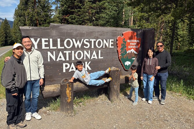 Yellowstone's Lamar Valley & Picnic With Wildlife Guide - Practical Details: Logistics and Inclusions