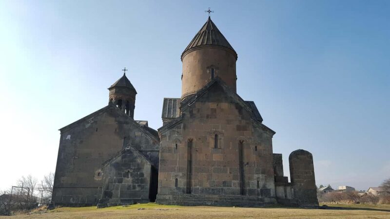 Yerevan: Amberd Fortress, Byurakan Observatory & Lake Tour - Amberd Fortress on Mt. Aragats: Walking into History