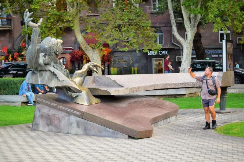 Yerevan: Armenian Language Walking Tour with Local Guide - Practice Greetings and Coffee Ordering in Iconic Locations