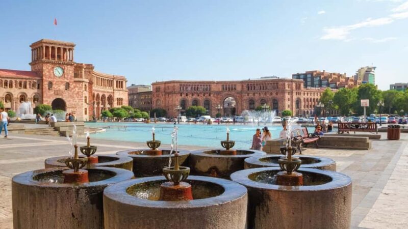 Yerevan: City Highlights Layover Tour from Zvartnots Airport - Seeing the Moscow Cinema Landmark
