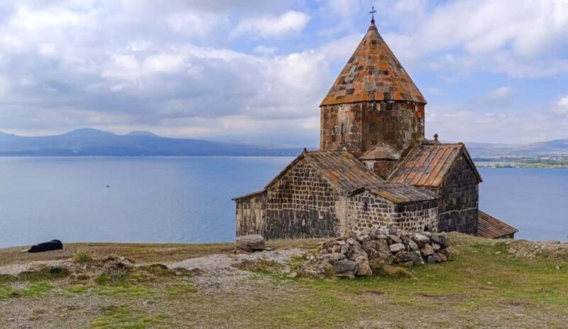 Yerevan: Garni, Geghard, Lake Sevan & Dilijan Day Trip - Capture Panoramic Views from Charents Arch