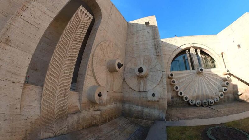 Yerevan: Wine and Archaeology Tour with Lunch - Traditional Lunch in a Vine-Covered Courtyard