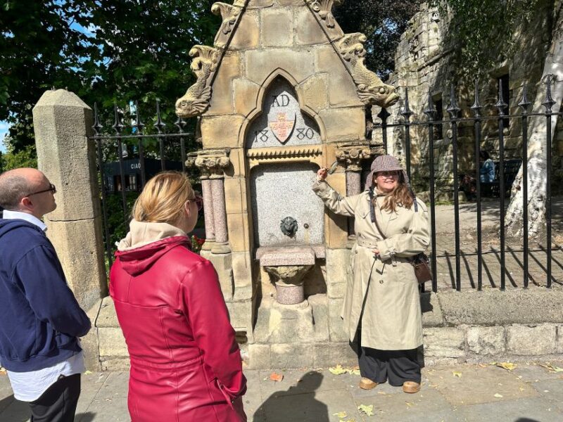 York: Historical Gems Tour & A Taste of York Chocolate - Discover the Unique Charm of York’s Hidden Streets and Landmarks