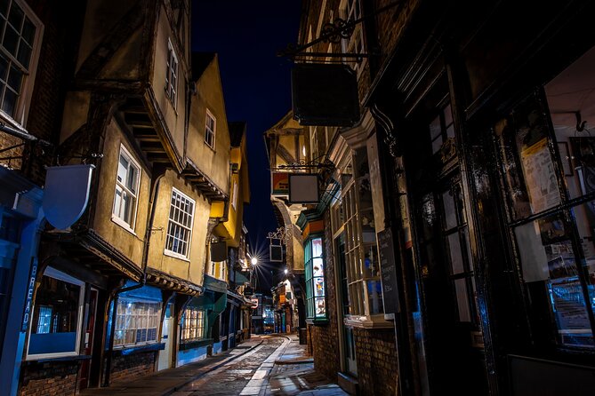 York Witches and History Walking Tour - Returning via Shambles Market and the Hidden Courtyard at Barley Hall