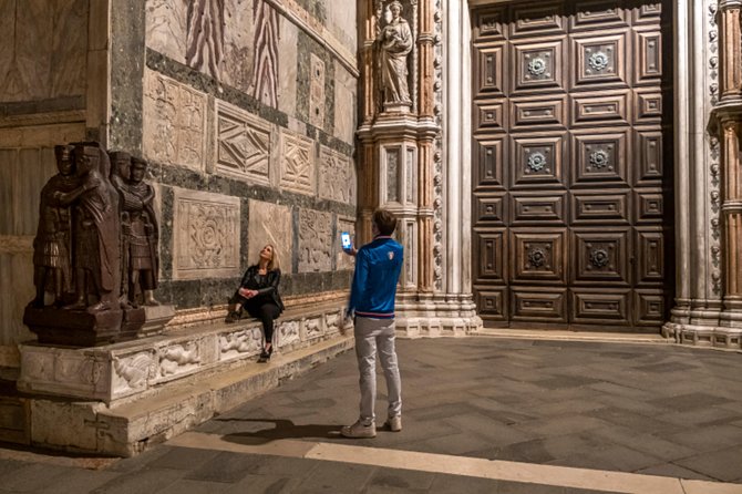Your Evening in Venice - Exploring Venetian Neighborhoods Beyond the Tour
