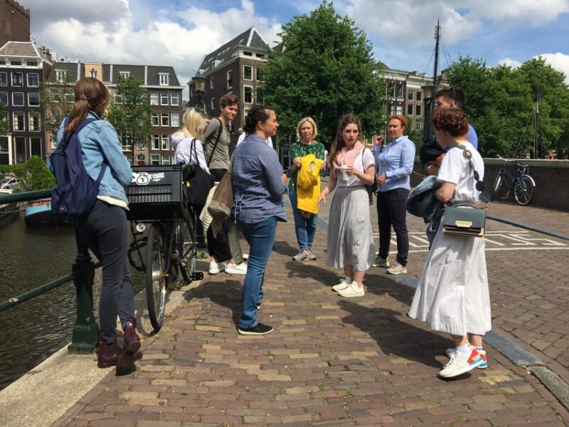Your Own Amsterdam. The Old Side - Practical Details: Group Size, Languages, and Flexibility