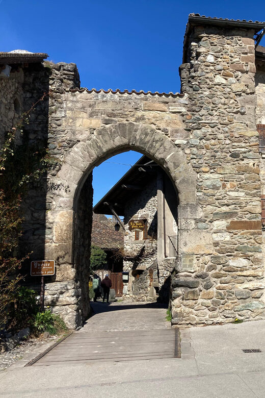 Yvoire medieval village : Walking Guided Tour - Why This Tour Offers Great Value