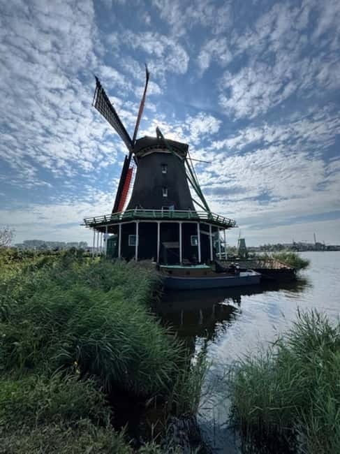 Zaanse Schans and Giethoorn Private Tour + 1-Hr Canal Cruise - Key Points