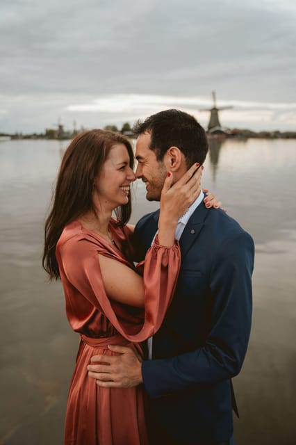 Zaanse Schans: Photoshoot Near Amsterdam with Windmills - The Photographer and Guidance Style