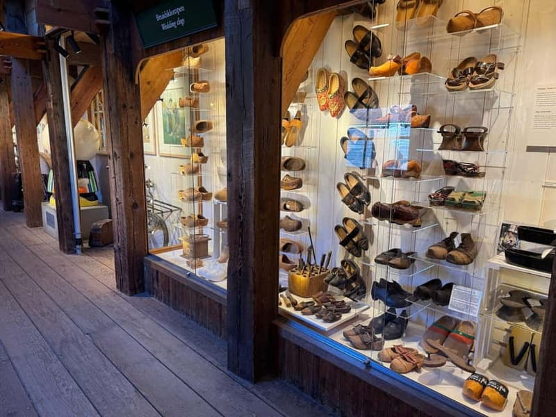 Zaanse Schans & Volendam Private Tour: Windmills and Cheese - The Experience Provider: Dutch Tours and Transfers