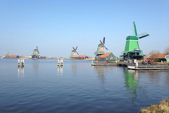 Zaanse Schans & Volendam Small-Group Tour from Amsterdam (7 Pax) - Volendam: The Picturesque Seaside Village with Tasting Delights