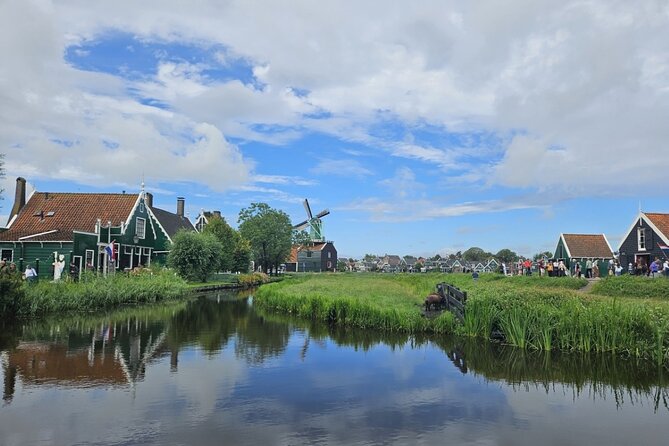 Zaanse Schans & Volendam Small-Group Tour from Amsterdam (7 Pax) - The Significance of the Clog Workshop and Cheese Factory