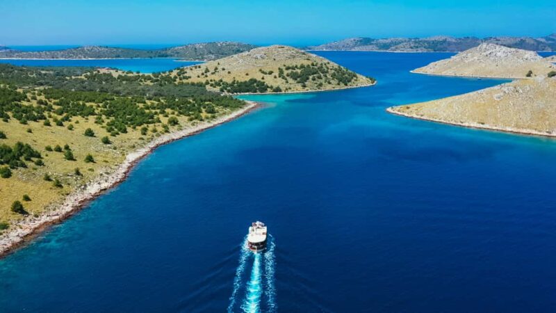Zadar: Boat Tour to Kornati Secluded Bay, Local Life & Lunch - Return Cruise with Sea Views and Wine