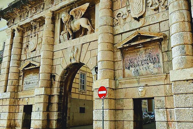 Zadar City Tour 90min Walk - The Remains of Venetian Walls and Medieval Columns