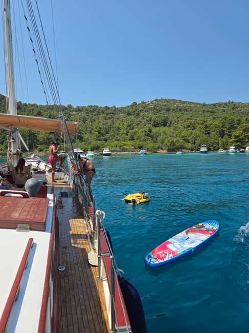 Zadar: Cruise aboard an Authentic Wooden Boat with Drinks - Visiting Kali: An Authentic Dalmatian Fishing Village