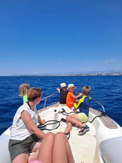 Zadar halfday 3 islands with diving, drinks and fresh fruit - Refreshments: Drinks and Local Fruits on Board