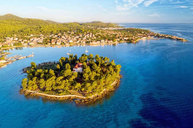 Zadar: Island-Hopping, Swimming & Snorkeling SpeedBoat Tour - Practical Details: Included Amenities and Equipment