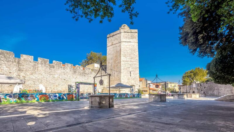 Zadar: Private Walking Tour with Local Guide - Visiting the Archaeological Museum