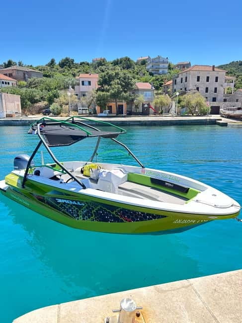 Zadar: Sakarun beach and sunken ship Michelle - Stops at Veli Rat Lighthouse and Underground Boat Shelter