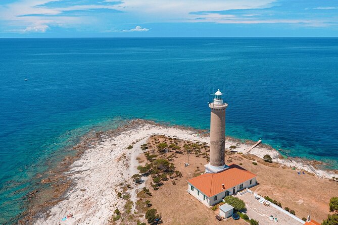 Zadar: Sakarun - Dugi otok Luxury Speedboat Tour with Lunch - Authentic Croatian Lunch at a Family Restaurant in Bozava