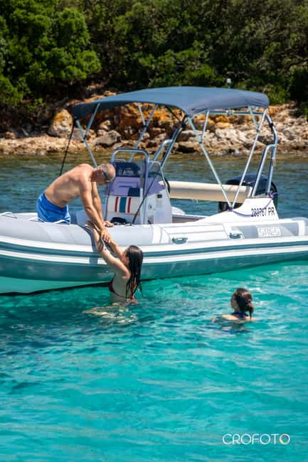 Zadar: Speedboat Tour with Snorkeling and Drinks - Snorkeling Around Shipwrecks: Underwater Highlights