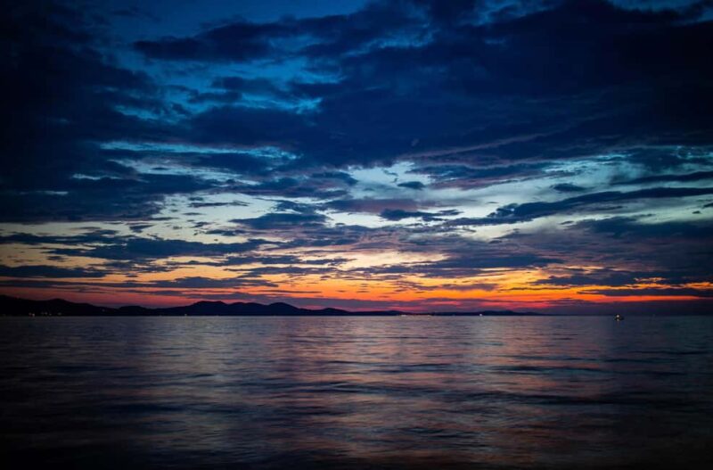 Zadar Sunset Boat Tour - Drinks and Snacks Include Sparkling Wine and Fruits