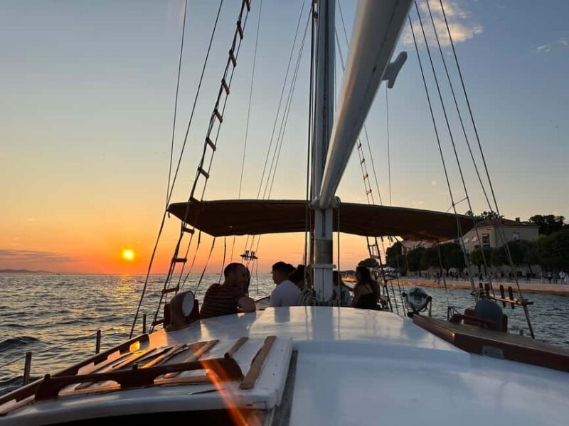 Zadar: Sunset Cruise with unlimited champagne - Key Points